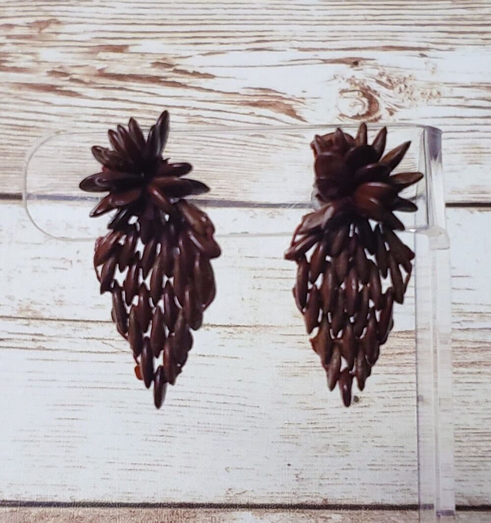 Vintage Screw On Earrings - Unusual Brown